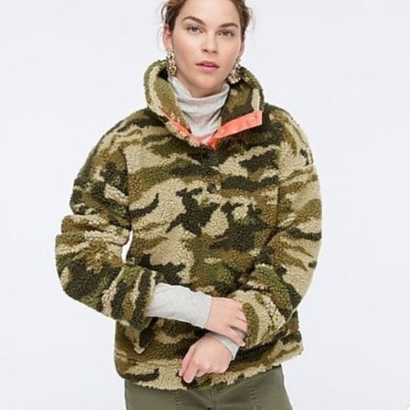J Crew Sherpa Fleece Snap Collar Sweatshirt Womens XS Green Camo Pullover - Picture 1 of 11